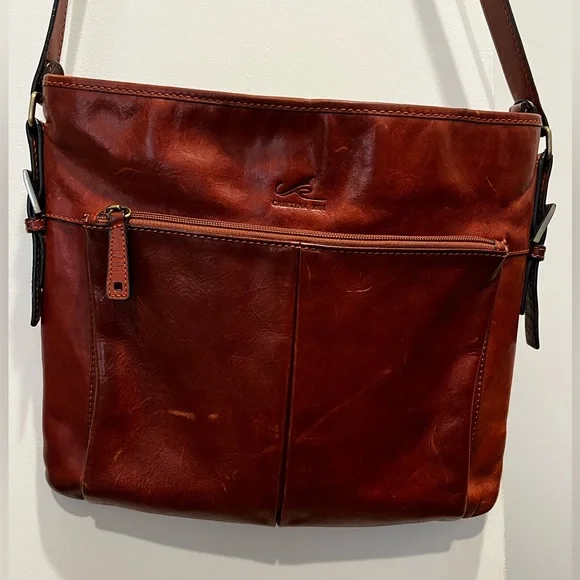 Elegant Brown Leather Messenger Bag